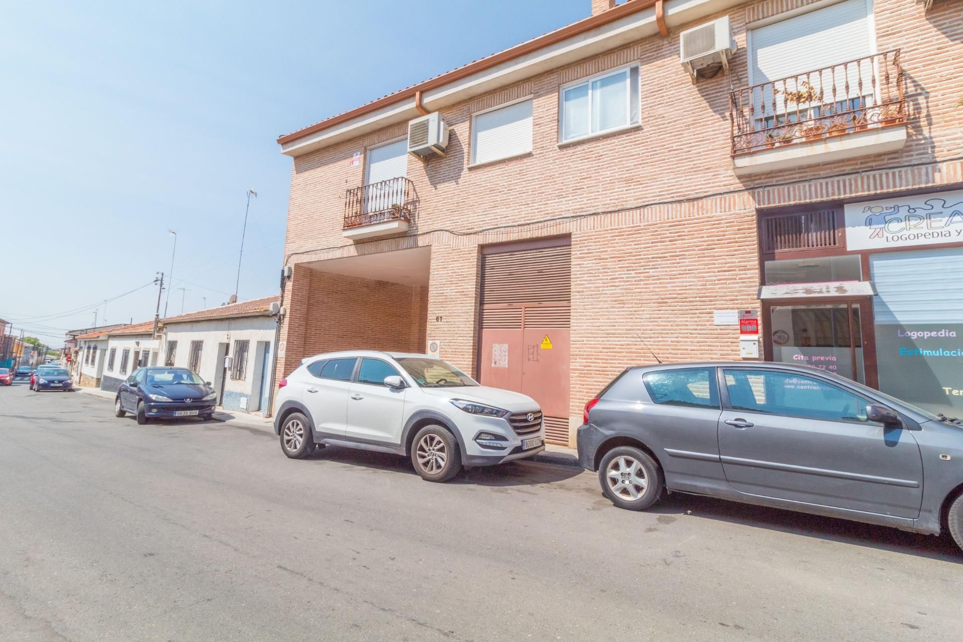 Vista exterior de Piso en venta en Yuncos con Aire acondicionado, Calefacción y Balcón