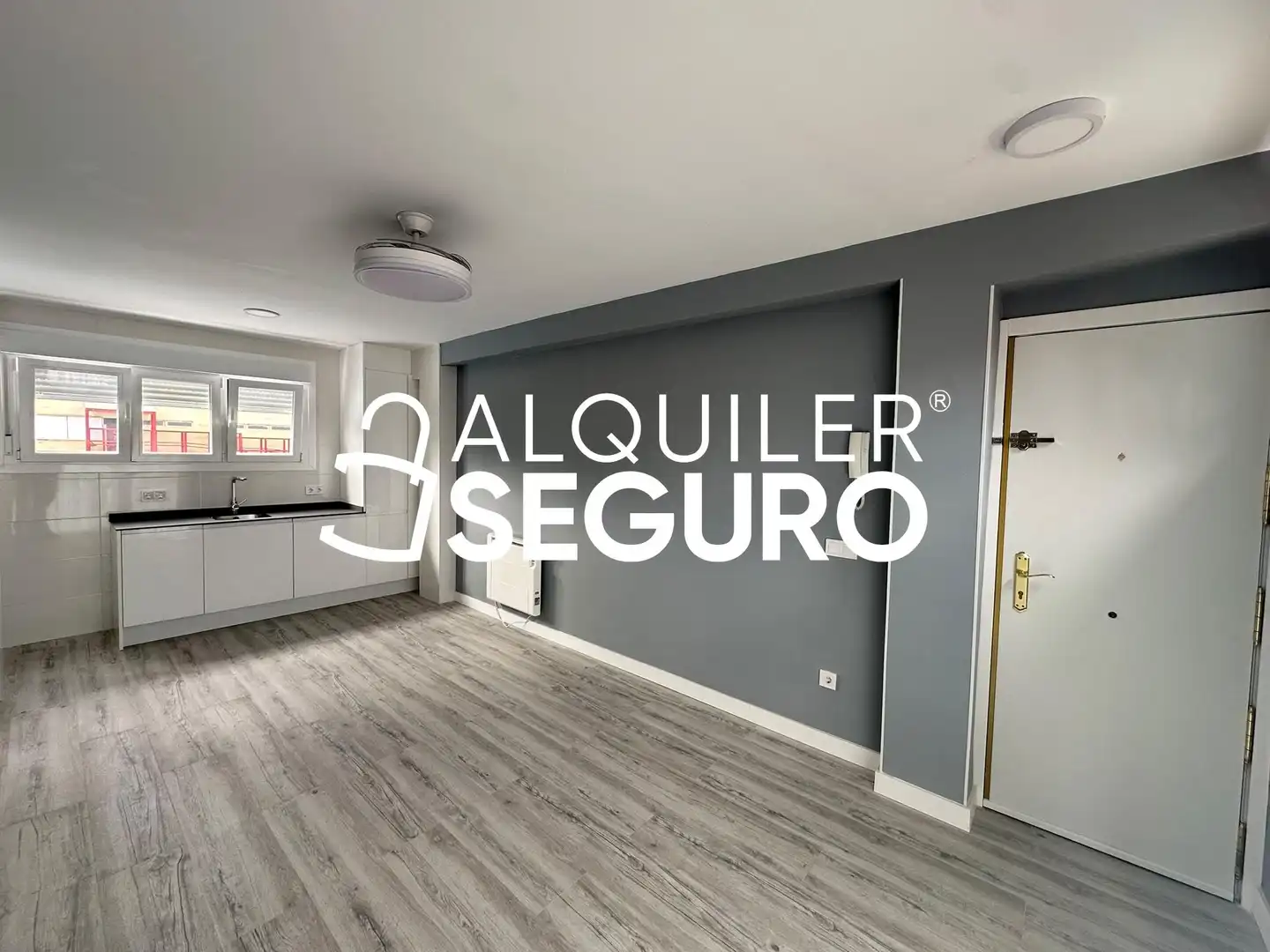 Bedroom of Flat for rent in Madrid  with Heating