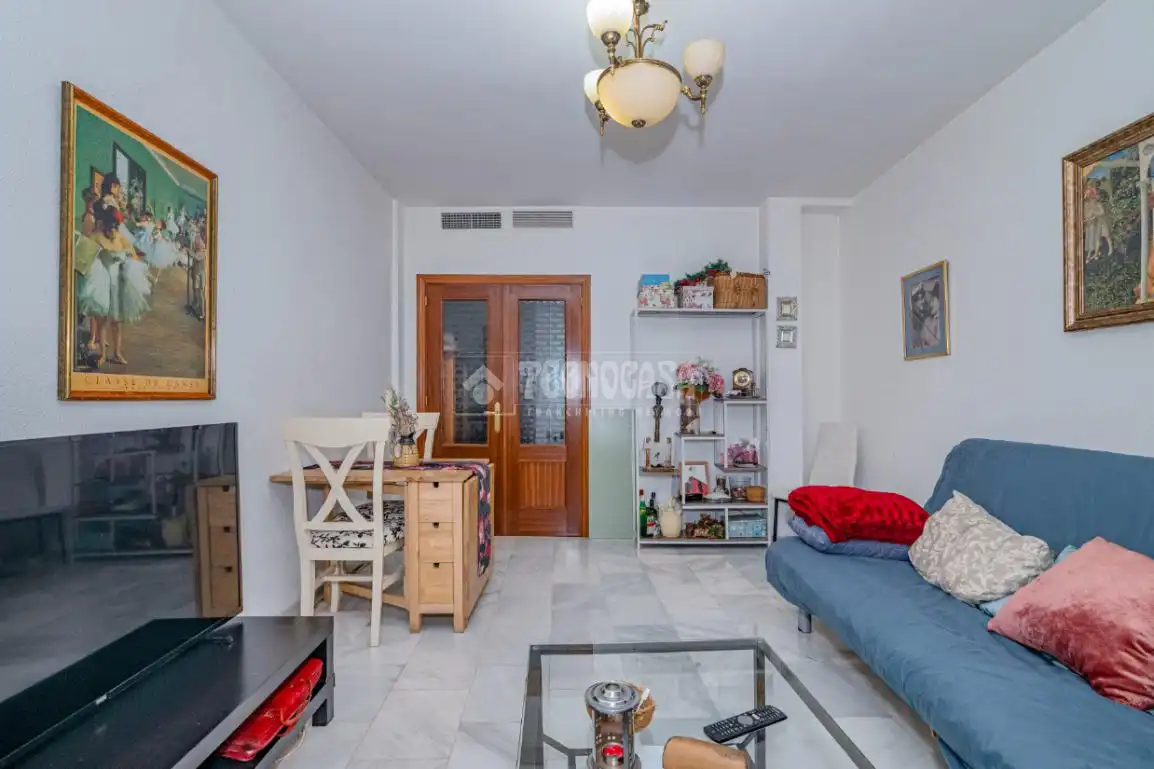 Wohnzimmer von Wohnung zum Verkauf in Lucena mit Klimaanlage, Terrasse und Abstellraum