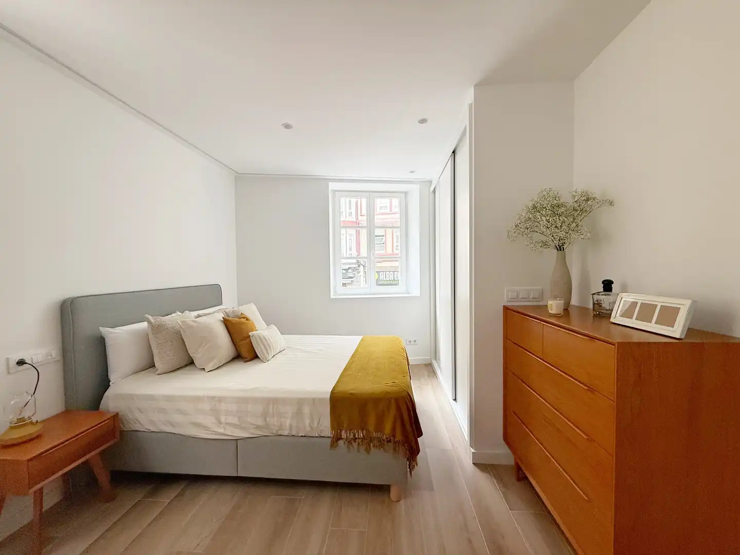 Habitación de Loft de alquiler en A Coruña Capital  con Calefacción y Amueblado