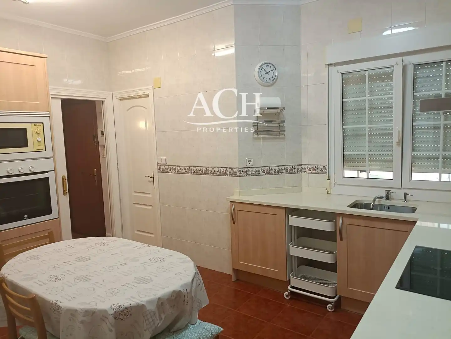 Cocina de Piso de alquiler en Bilbao  con Calefacción, Horno y Lavadora