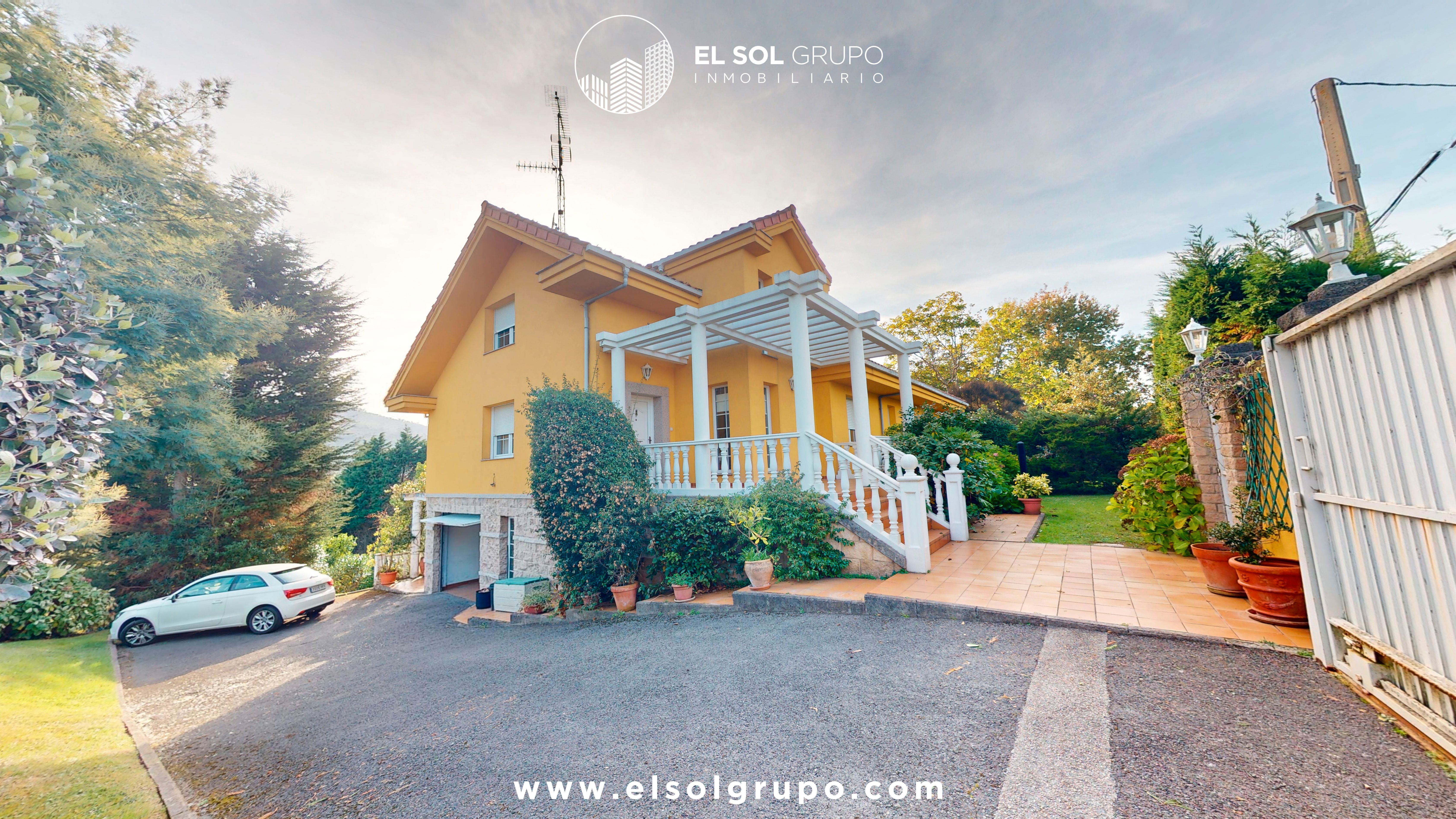 Exterior view of House or chalet for sale in Gijón   with Private garden, Terrace and Storage room