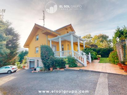 Vista exterior de Casa o xalet en venda en Gijón  amb Terrassa i Balcó