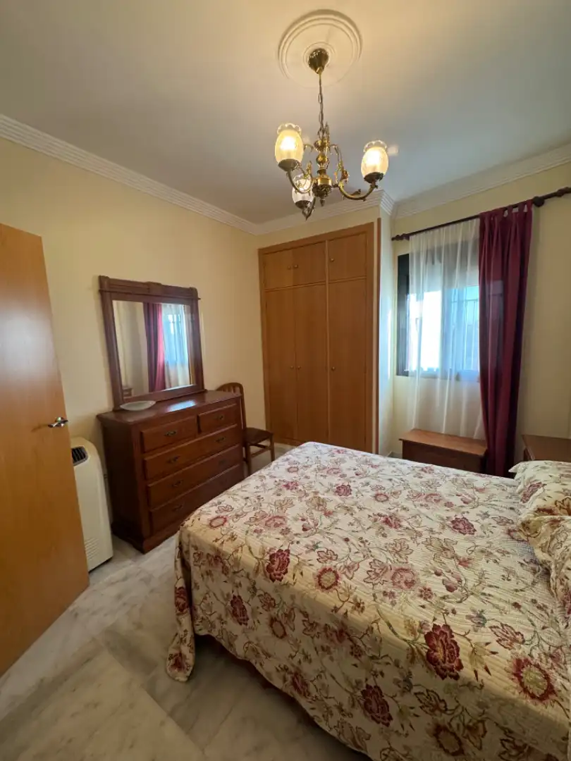 Schlafzimmer von Wohnung zum Verkauf in Sanlúcar de Barrameda mit Klimaanlage, Heizung und Terrasse