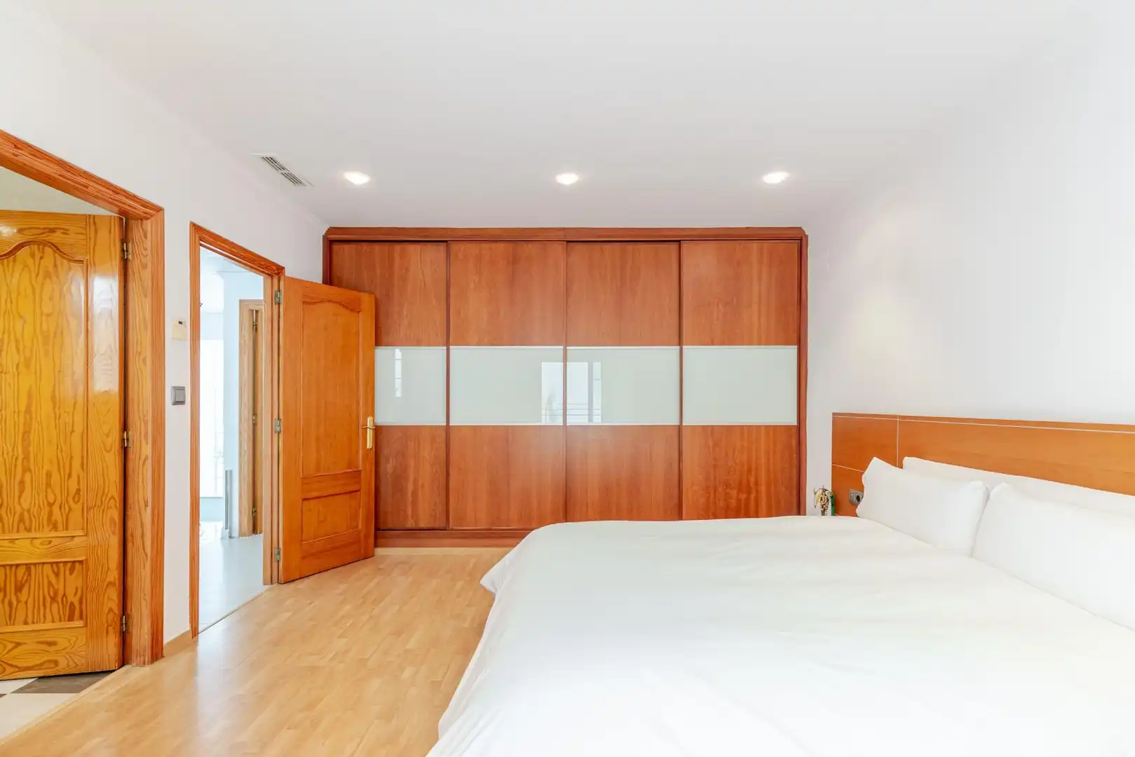 Habitación de Casa adosada en venta en Sagunto / Sagunt con Aire acondicionado, Calefacción y Terraza