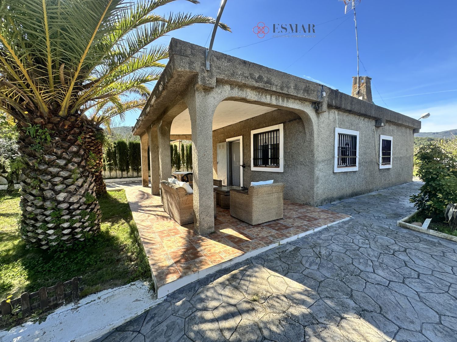 Vista exterior de Casa o xalet en venda en Algimia de Alfara amb Calefacció, Jardí privat i Terrassa