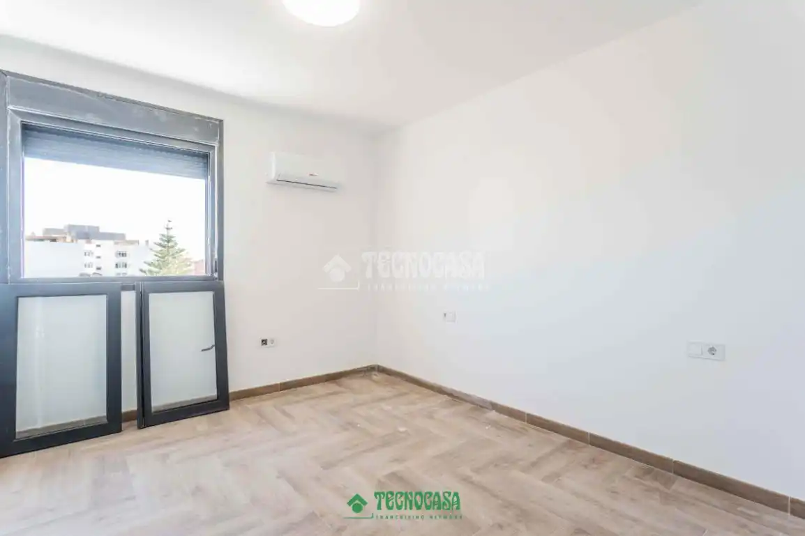 Bedroom of Flat for sale in Almería  with Air Conditioner