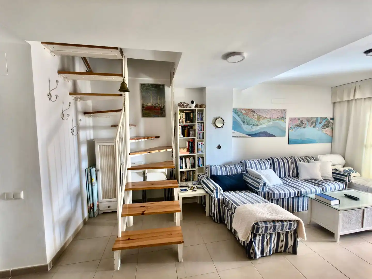 Sala d'estar de Dúplex en venda en La Antilla amb Terrassa, Traster i Moblat