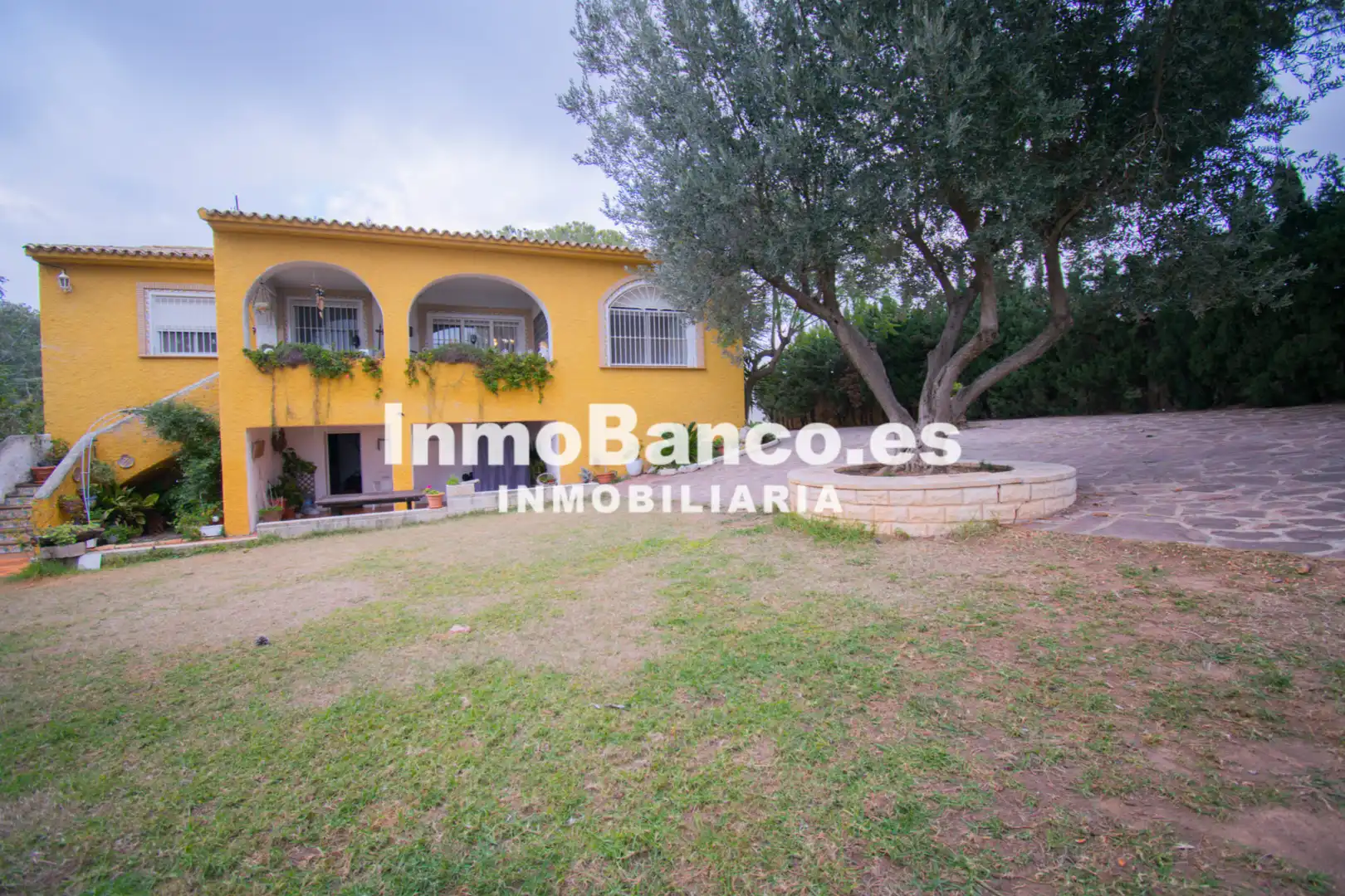 Vista exterior de Casa o xalet en venda en Torrent amb Aire condicionat, Calefacció i Jardí privat