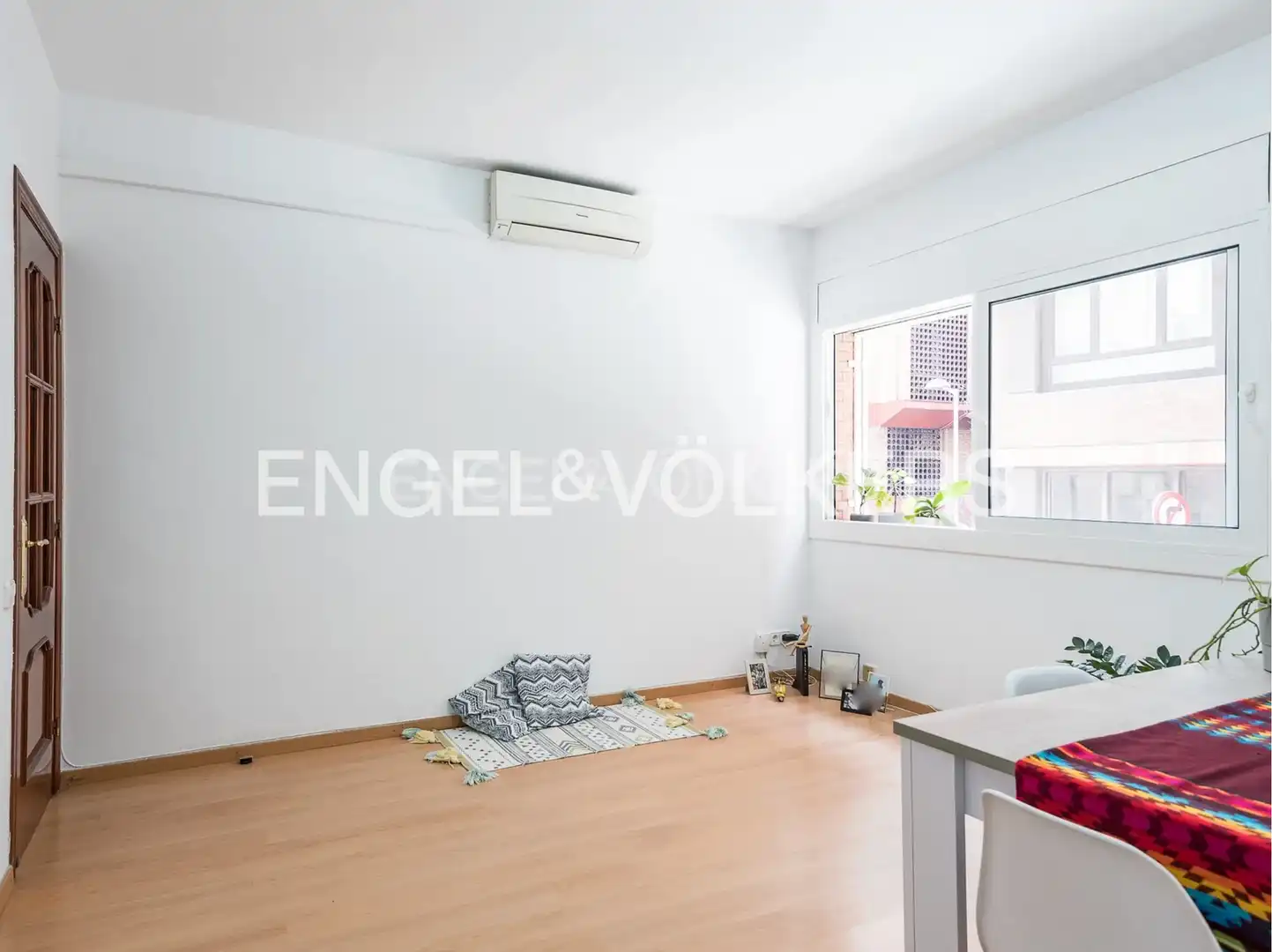 Living room of Flat for sale in Barcelona  with Air Conditioner and Heating