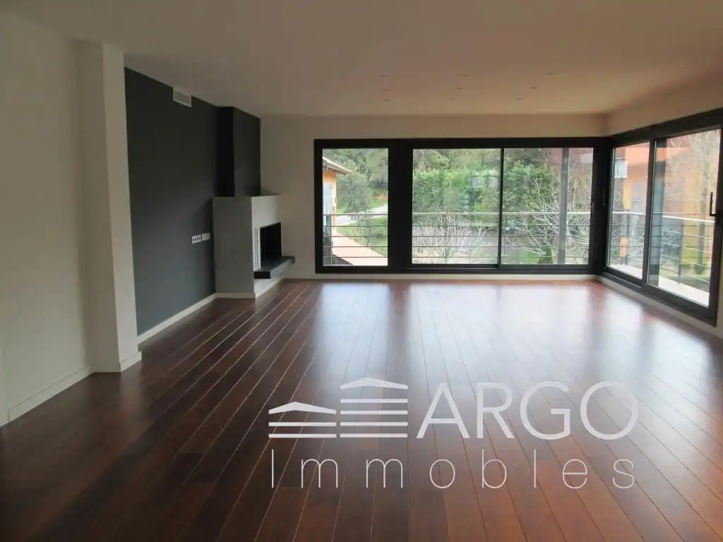 Living room of Houses for sale in Sant Cugat del Vallès  with Air Conditioner, Heating and Private garden