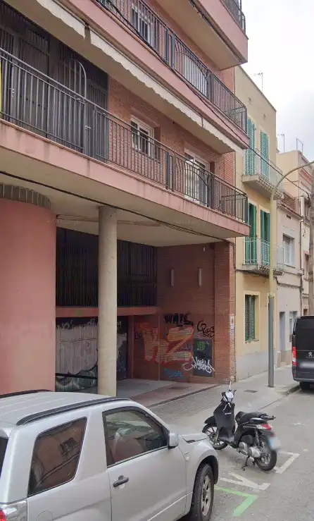 Vista exterior de Garaje de alquiler en Barcelona