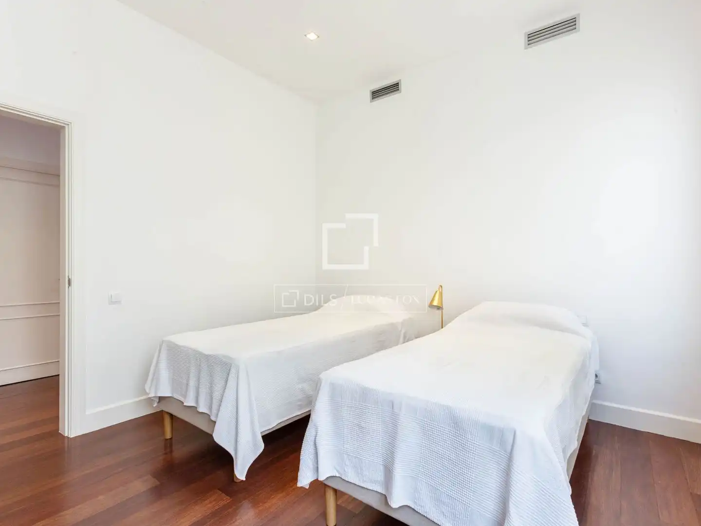 Bedroom of Flat for sale in Barcelona  with Air Conditioner, Heating and Terrace
