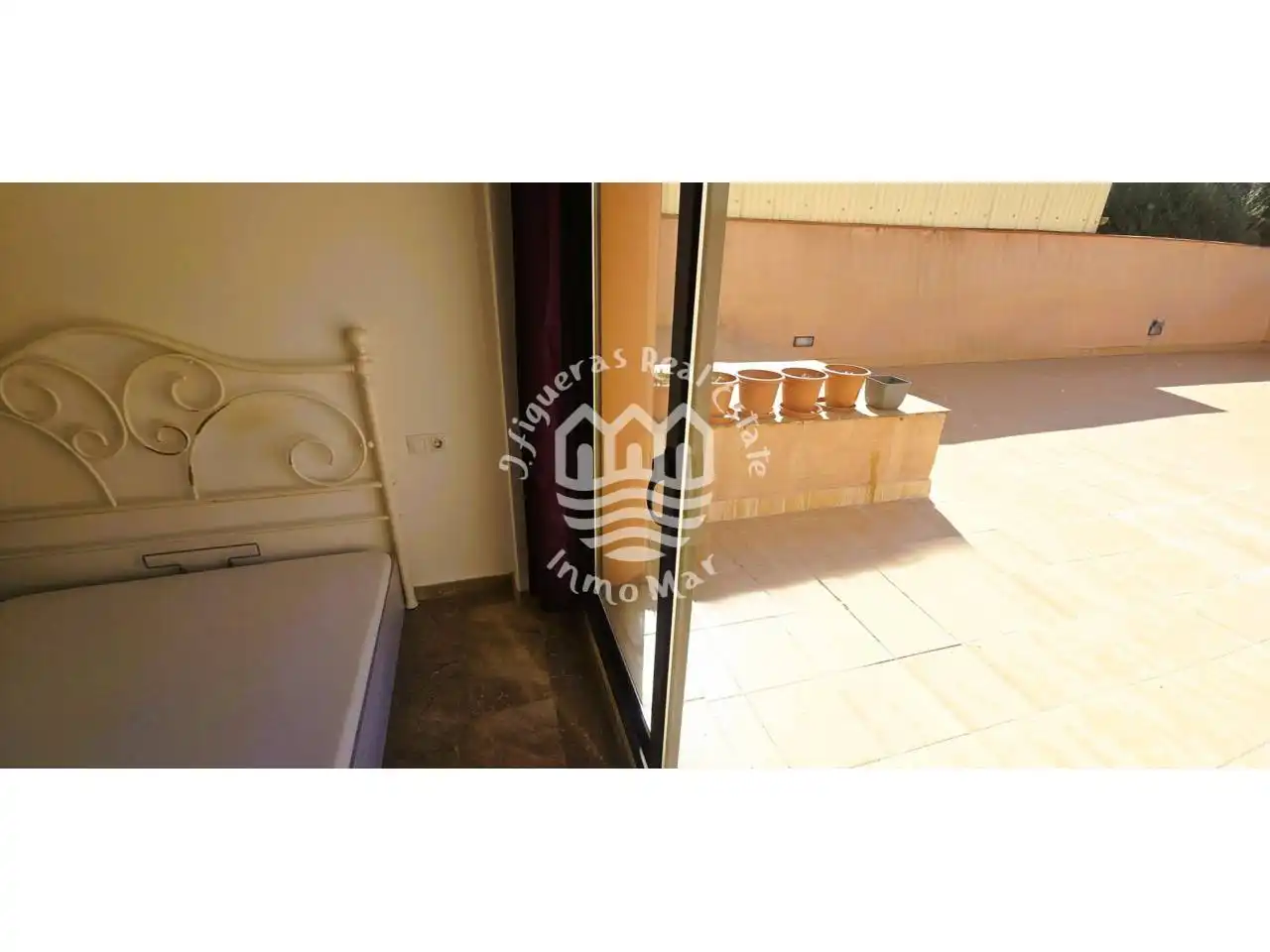 Balcony of Flat for sale in Terrassa  with Air Conditioner, Heating and Private garden