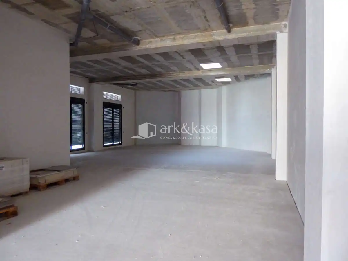 Business premises to rent in L'Eixample, imagen 2