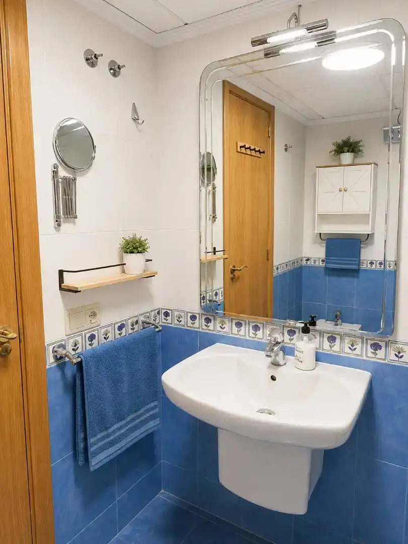 Badezimmer von Dachboden zur Miete in Torrevieja mit Klimaanlage