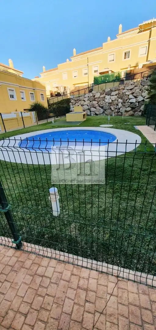 Piscina de Casa adosada en venta en Alhaurín de la Torre con Aire acondicionado, Calefacción y Jardín privado