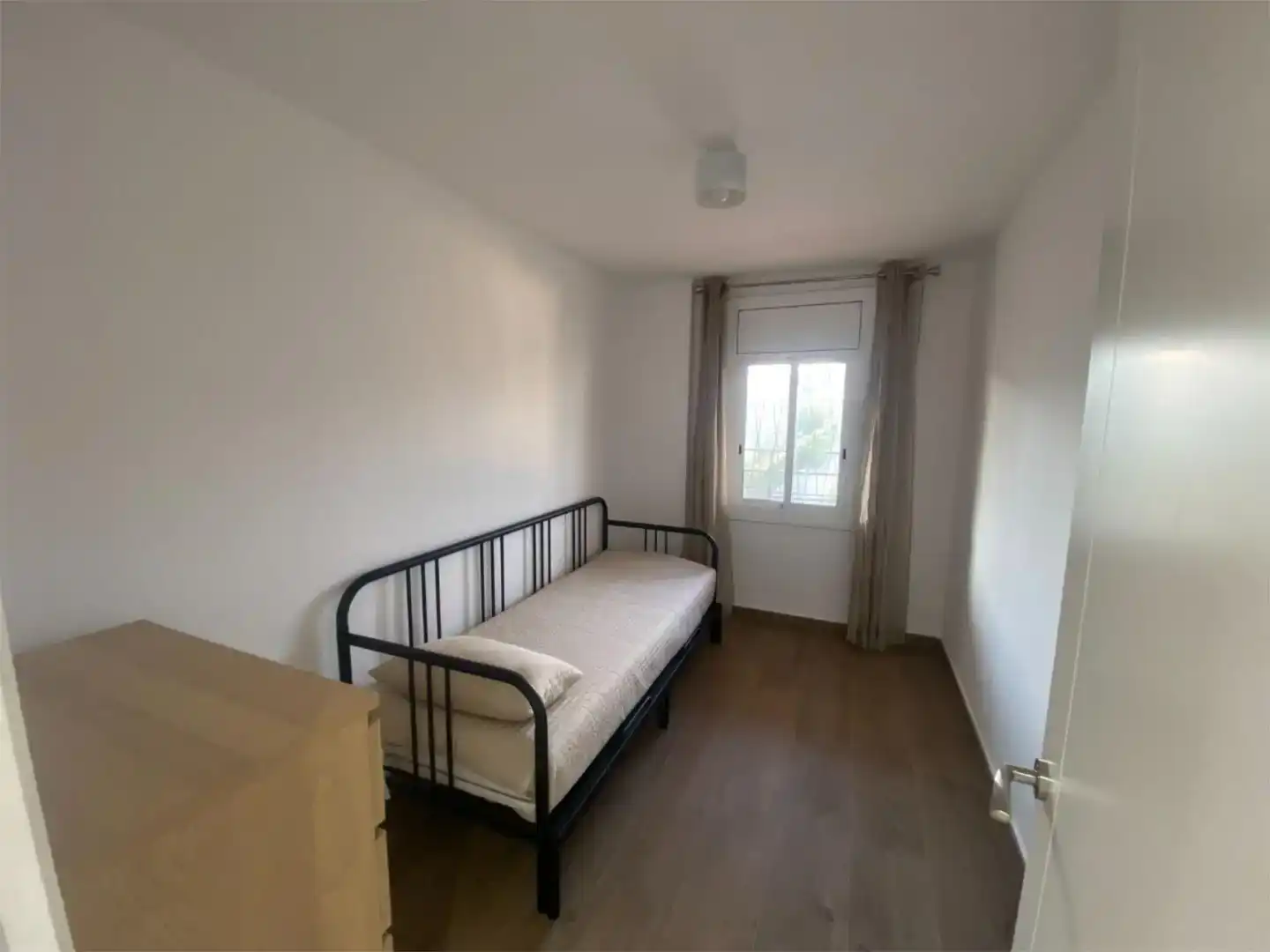 Schlafzimmer von Wohnung zum Verkauf in Calafell mit Klimaanlage, Schwimmbad und Balkon
