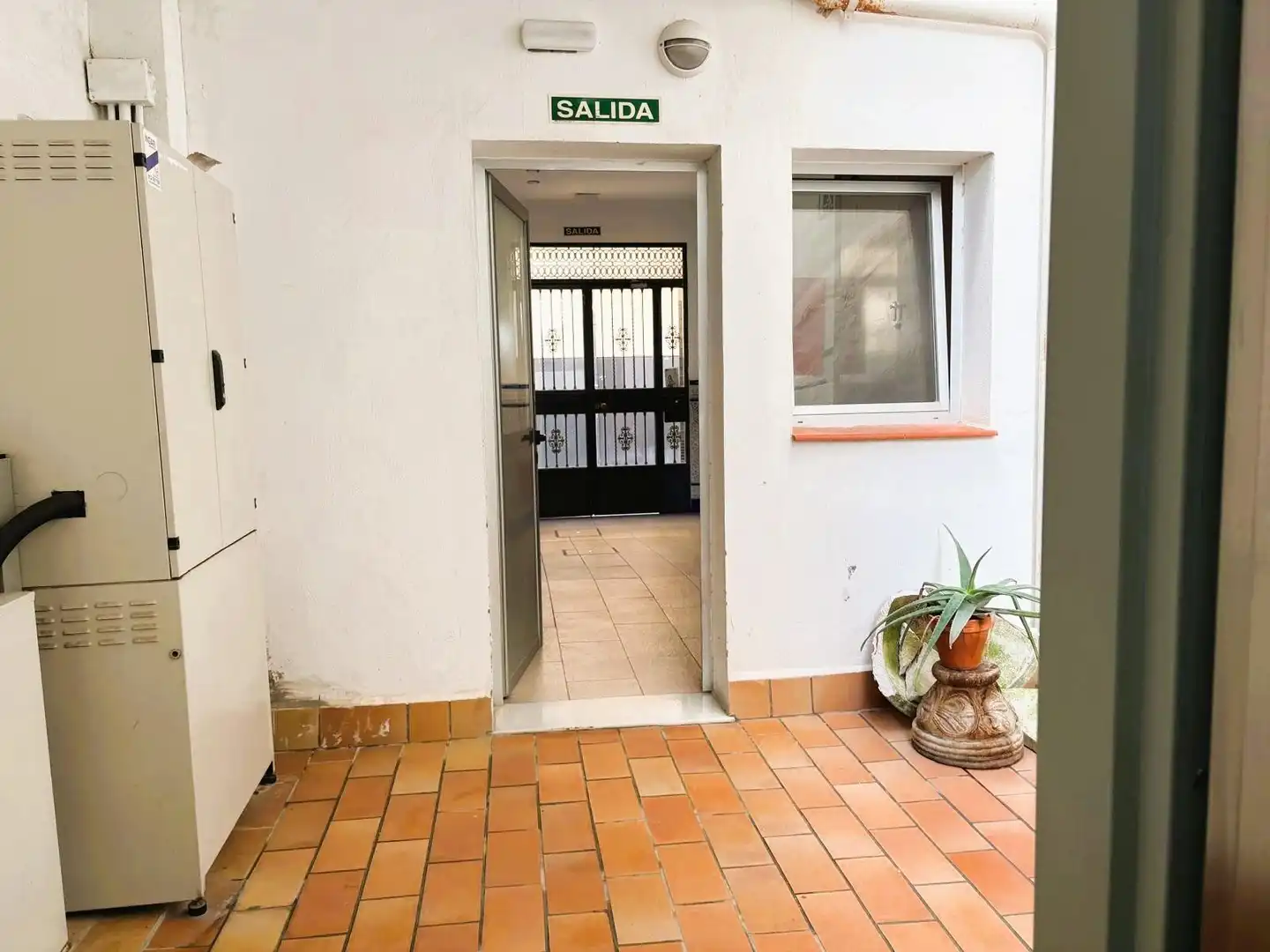 Flat for sale in Sevilla  with Air Conditioner, Terrace and Storage room