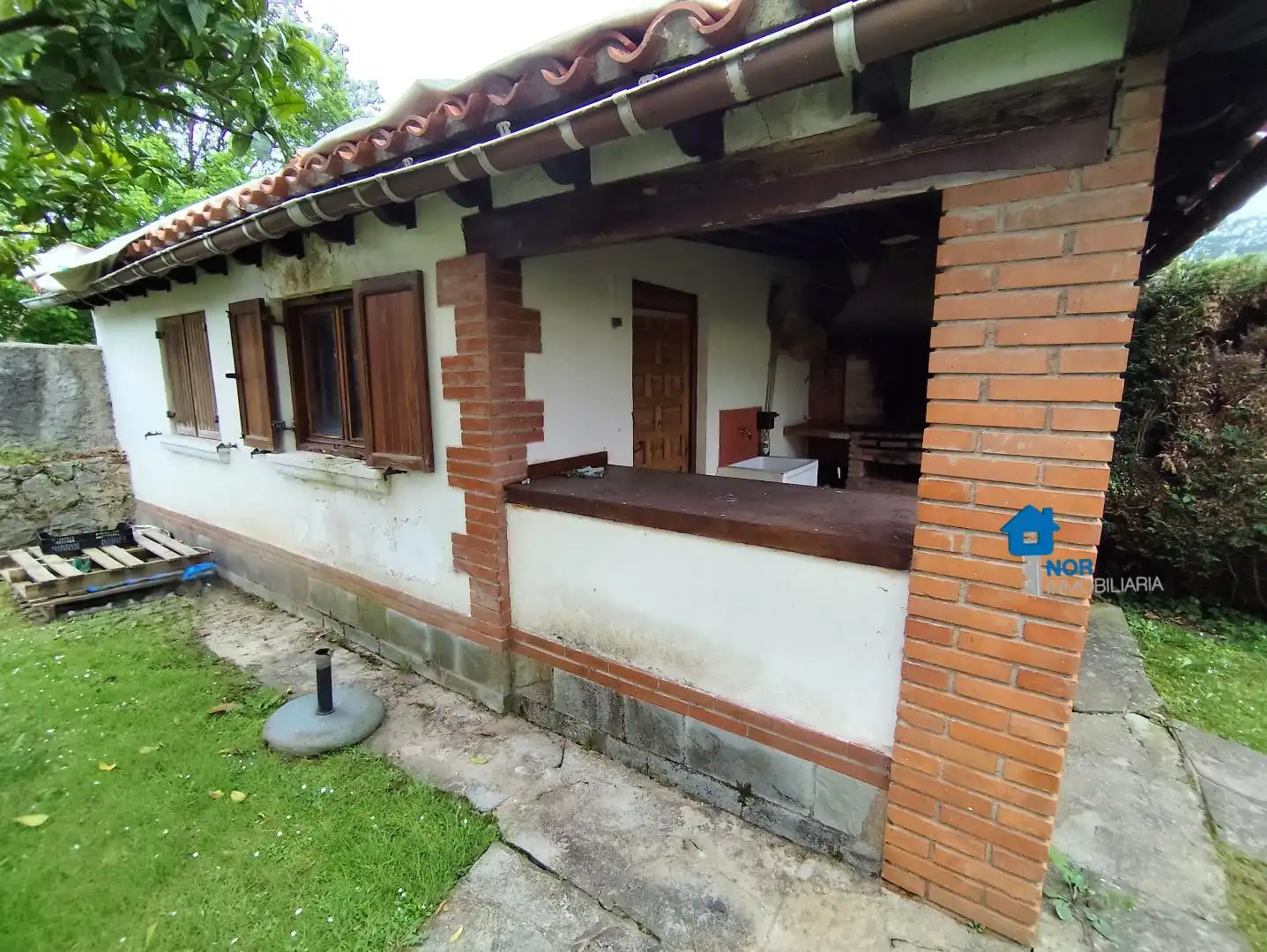Vista exterior de Casa o xalet en venda en Liendo amb Terrassa i Traster