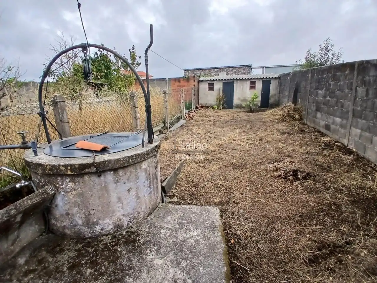 Casa adosada en venda en Narón amb Jardí privat, Traster i Moblat