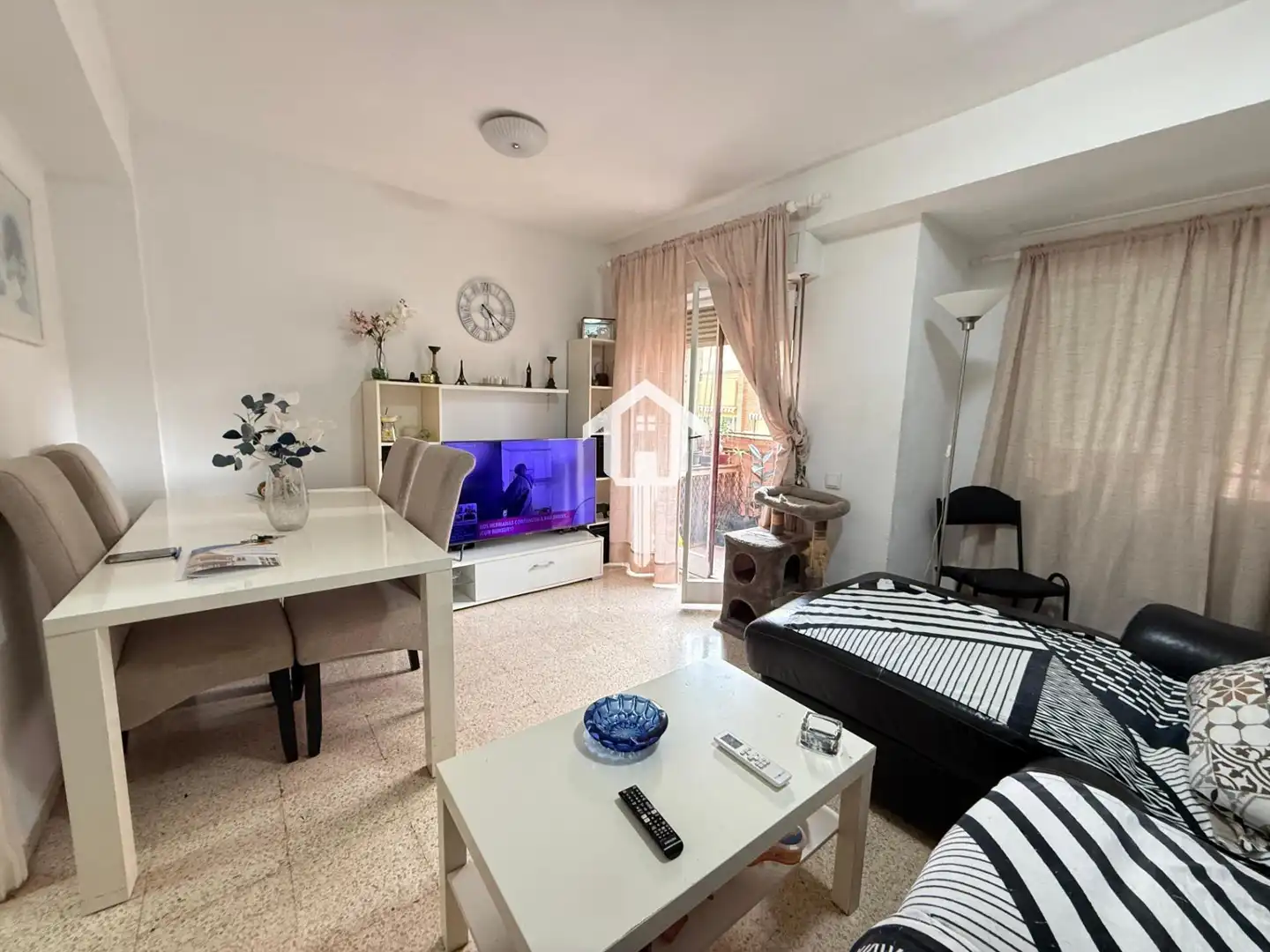 Sala d'estar de Pis en venda en Alicante / Alacant amb Aire condicionat, Moblat i Balcó