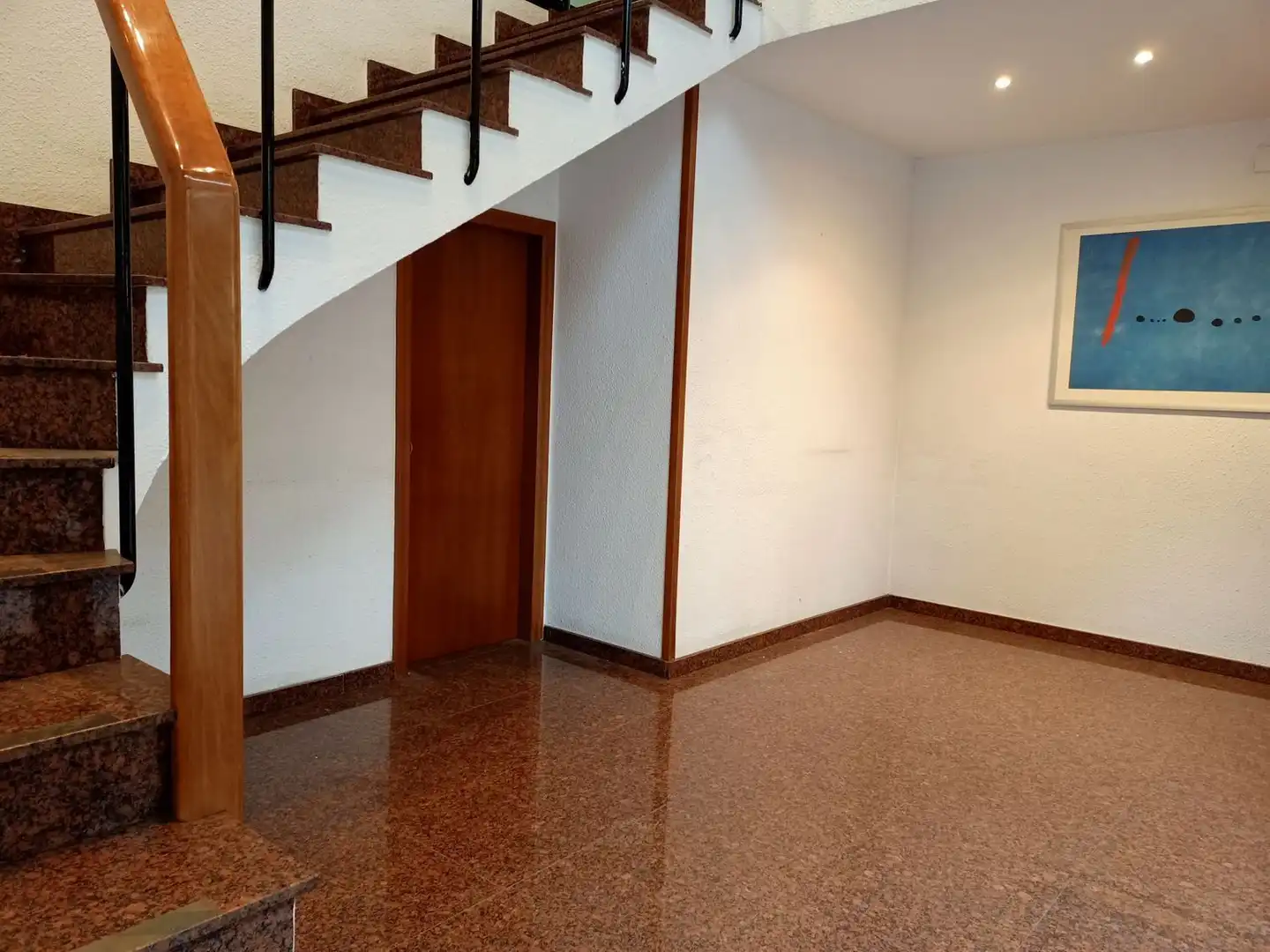 Local comercial de lloguer a Calle Francesc Layret 30