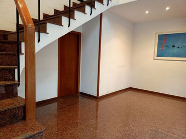 Gewerbefläche zur Miete in Calle Francesc Layret 30