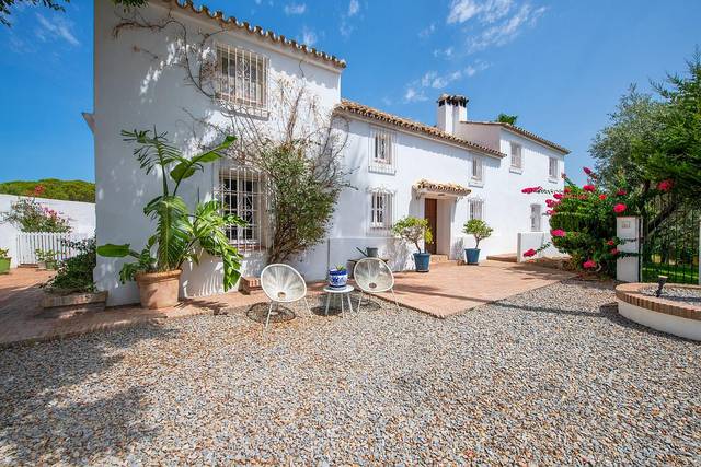 Casa-chalet en Venta en Benahavís pueblo