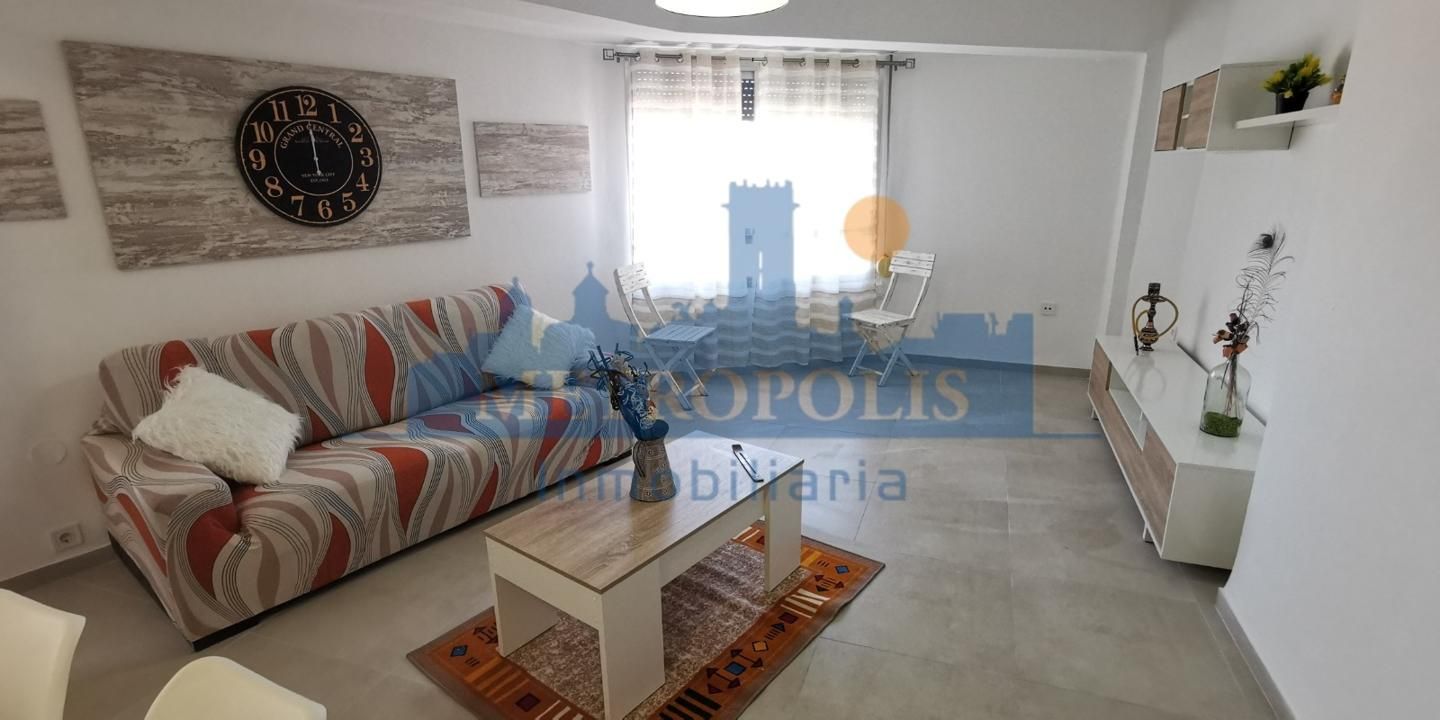Flat to rent in Carrer General Prim, Camino de Onda - Salesianos