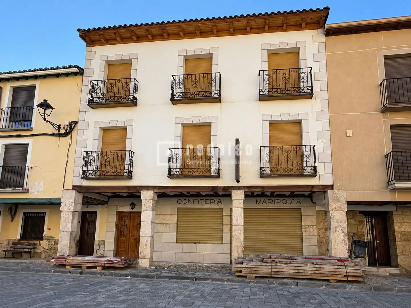 Exterior view of Buildings for sale in Tendilla, Guadalajara