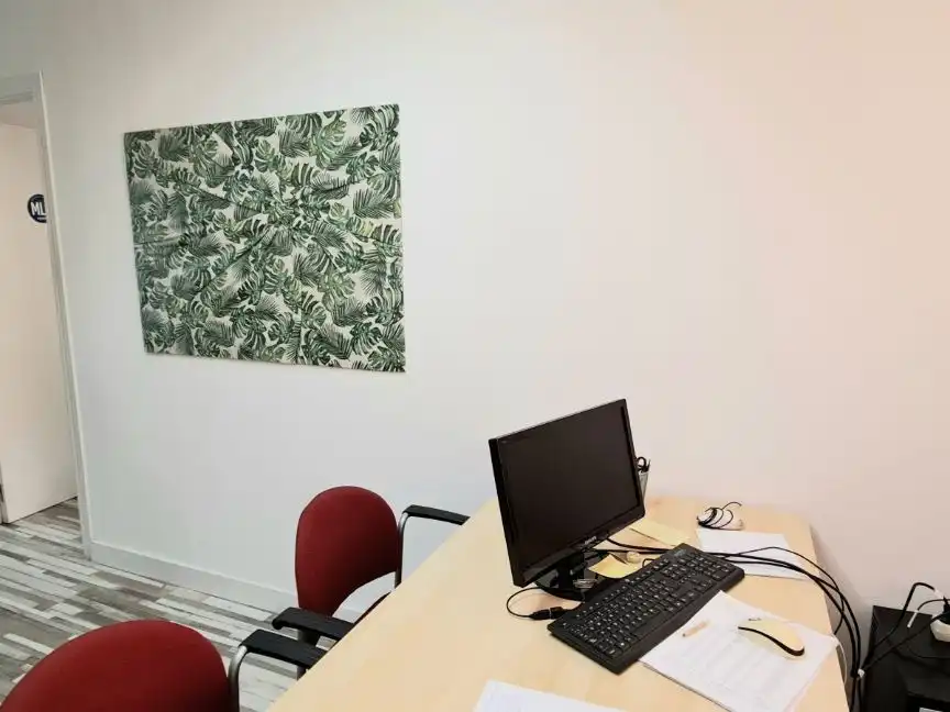 Oficina de alquiler en Majadahonda con Aire acondicionado, Calefacción y Amueblado