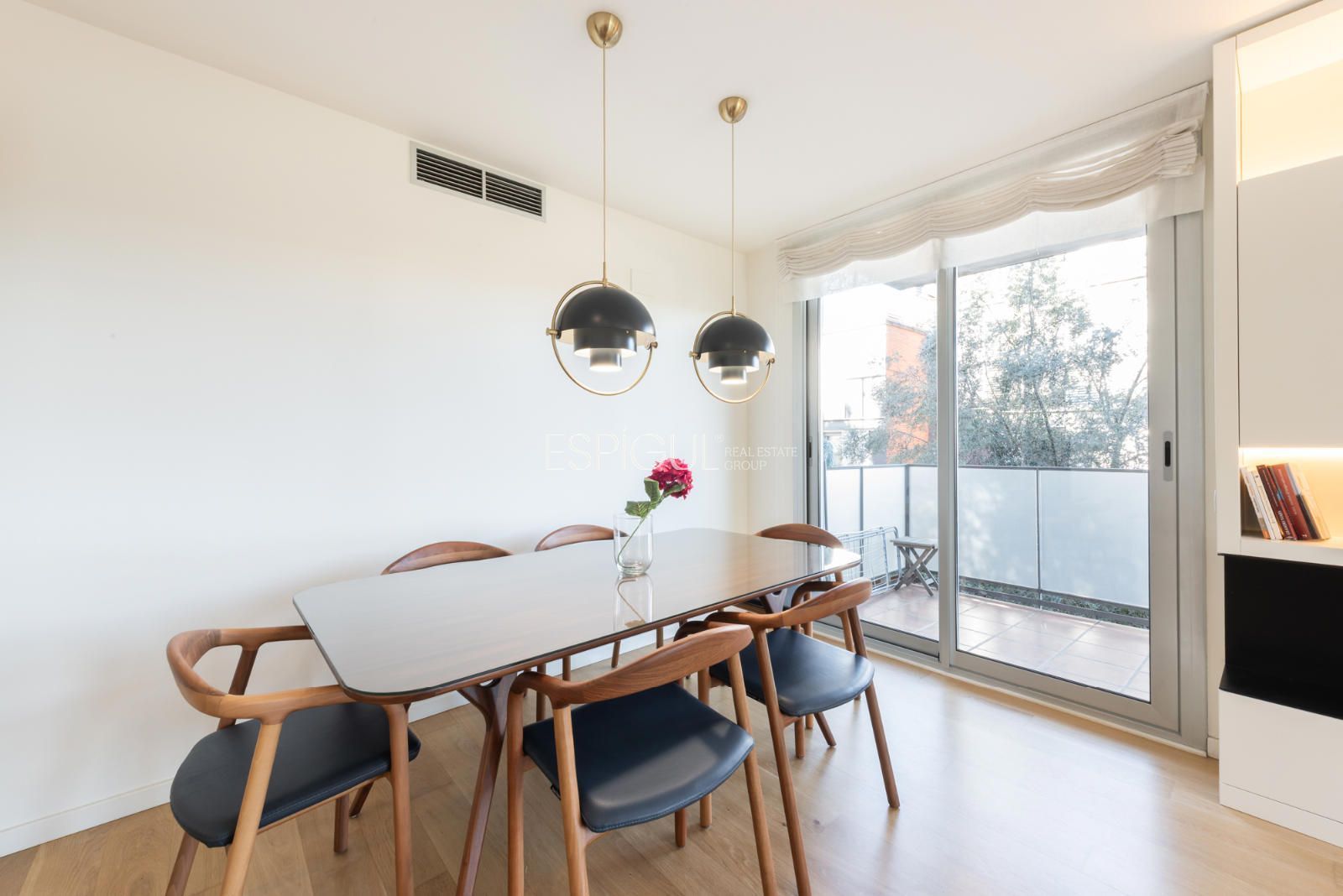 Dining room of Flat for sale in Sant Cugat del Vallès  with Air Conditioner, Heating and Parquet flooring
