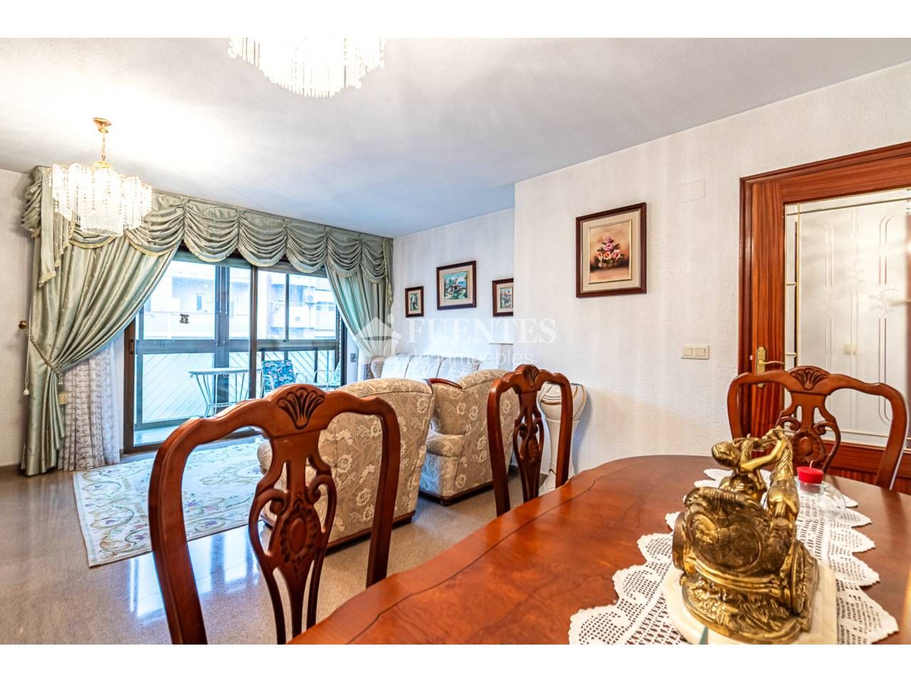 Menjador de Pis en venda en Alicante / Alacant amb Aire condicionat, Calefacció i Terrassa