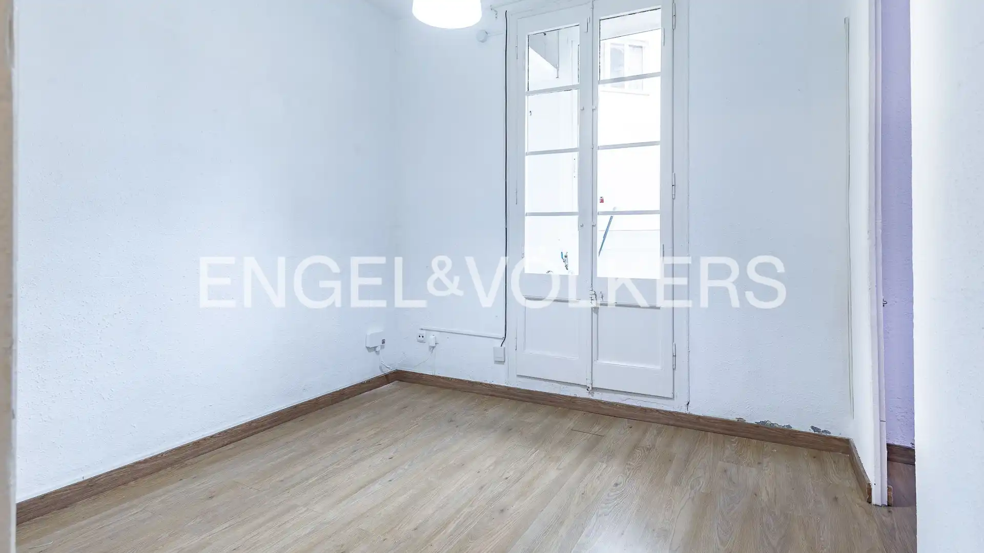 Flat for sale in  Barcelona Capital  with Air Conditioner and Heating