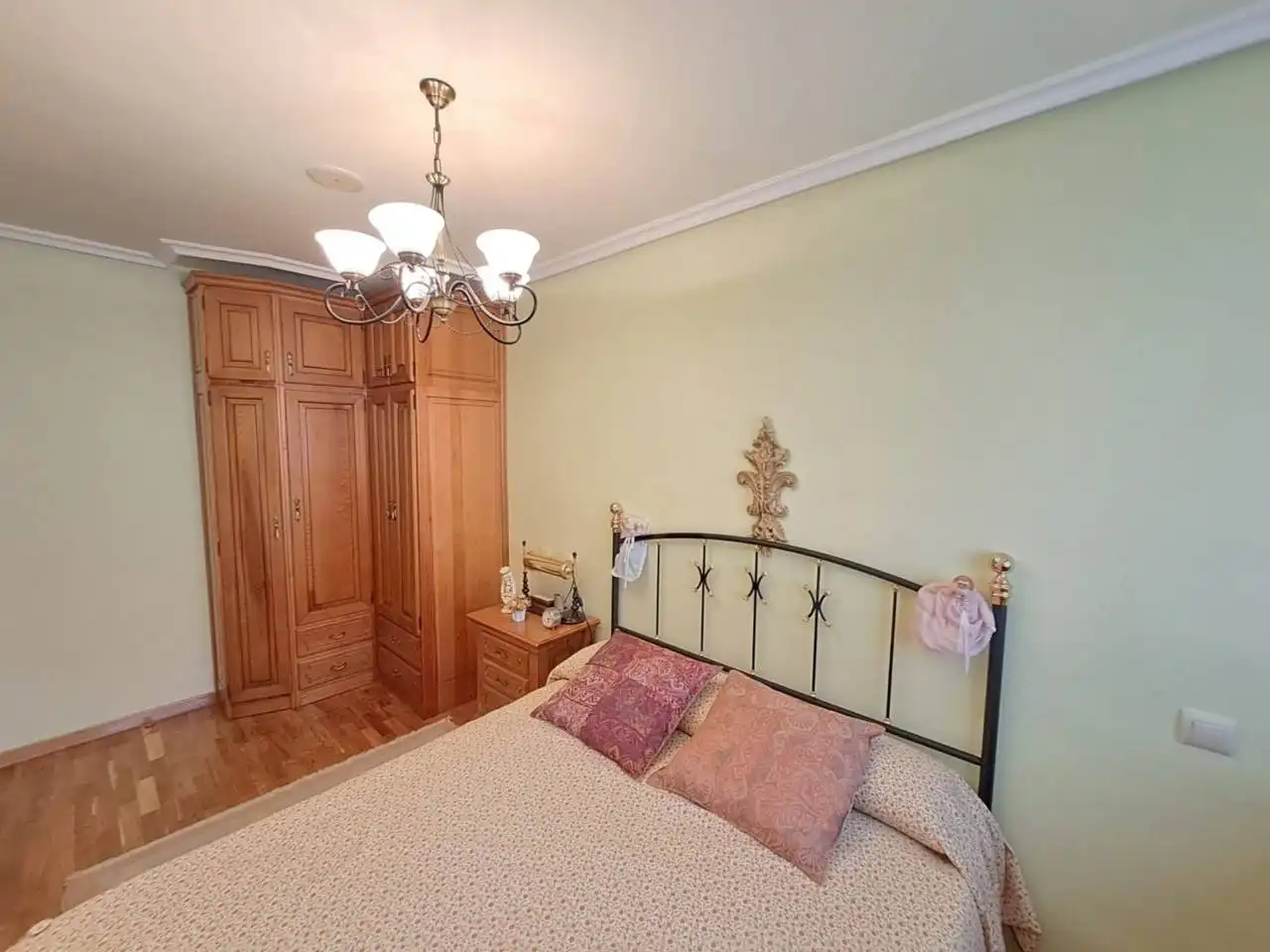 Habitación de Casa adosada en venta en Villagonzalo Pedernales con Calefacción, Jardín privado y Terraza