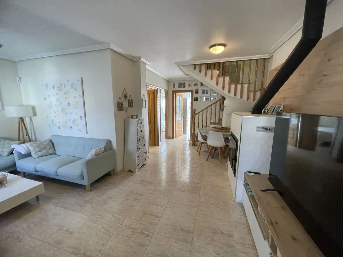 Casa o xalet en venda en Pilar de la Horadada amb Aire condicionat, Jardí privat i Terrassa