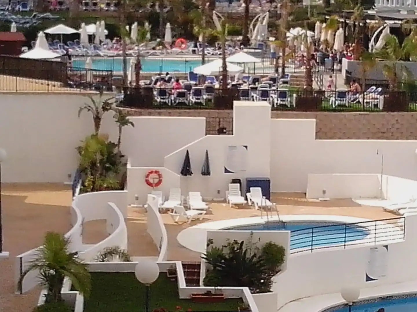 Schwimmbecken von Wohnungen zum Verkauf in Benalmádena mit Klimaanlage