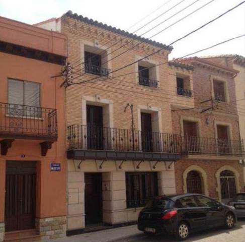 Casa adosada en Venta en C/ Mayor en Torres de Berrellén