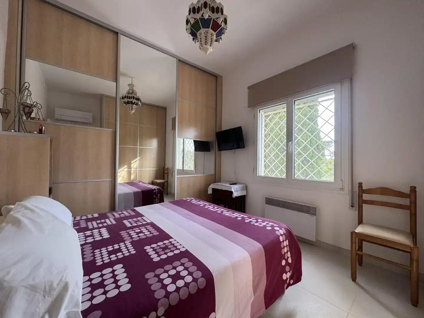 Dormitori de Casa o xalet en venda en Salou amb Aire condicionat i Piscina