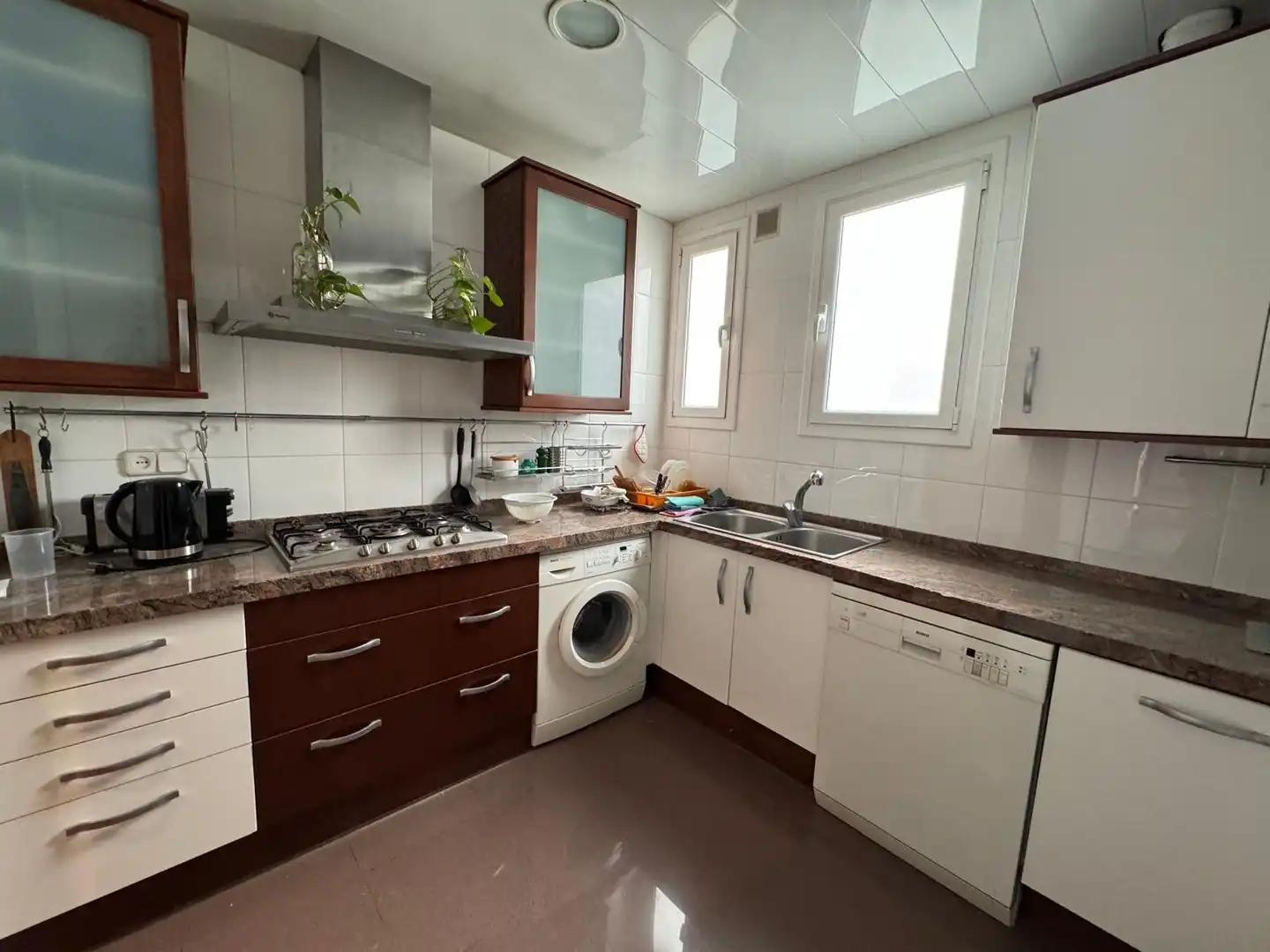 Küche von Wohnung zum Verkauf in Barcelona mit Parkett, Möbliert und Ofen