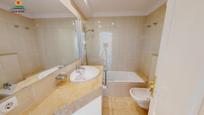 Bathroom of Single-family semi-detached for sale in Oliva  with Terrace