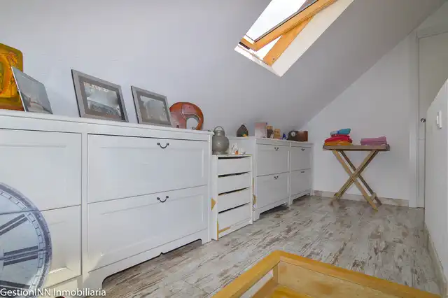 Schlafzimmer von Einfamilien-Reihenhaus zur untervermieten in Villanueva de la Cañada mit Heizung, Privatgarten und Parkett