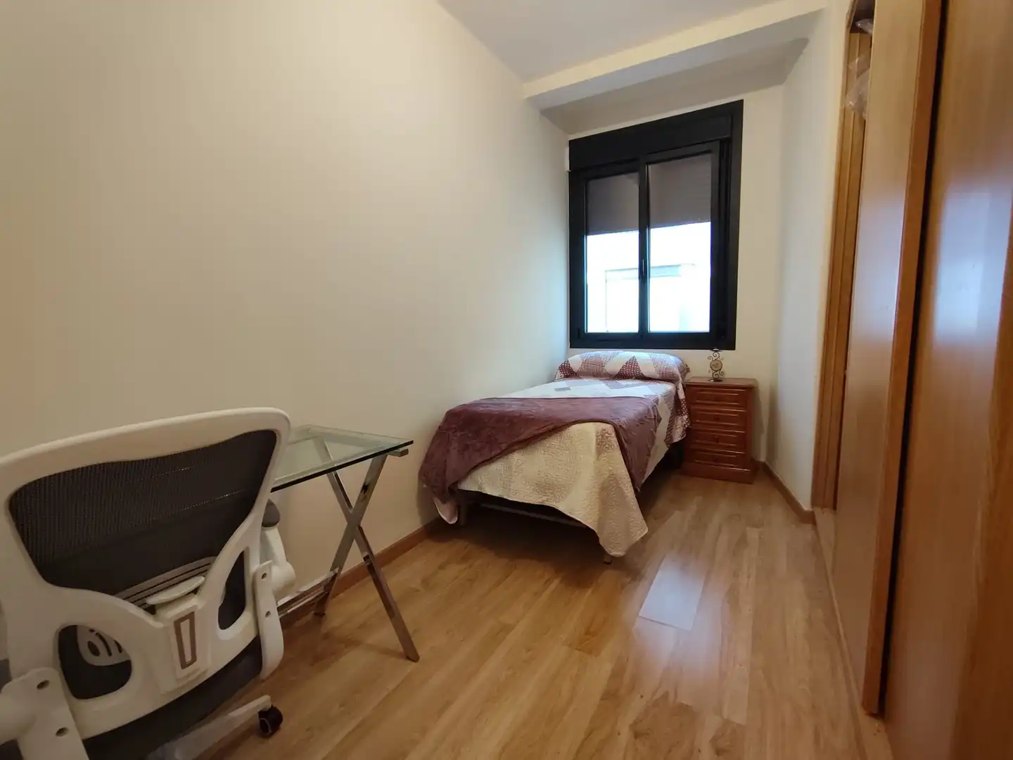 Bedroom of Flat for rent in Vigo   with Heating, Furnished and Oven