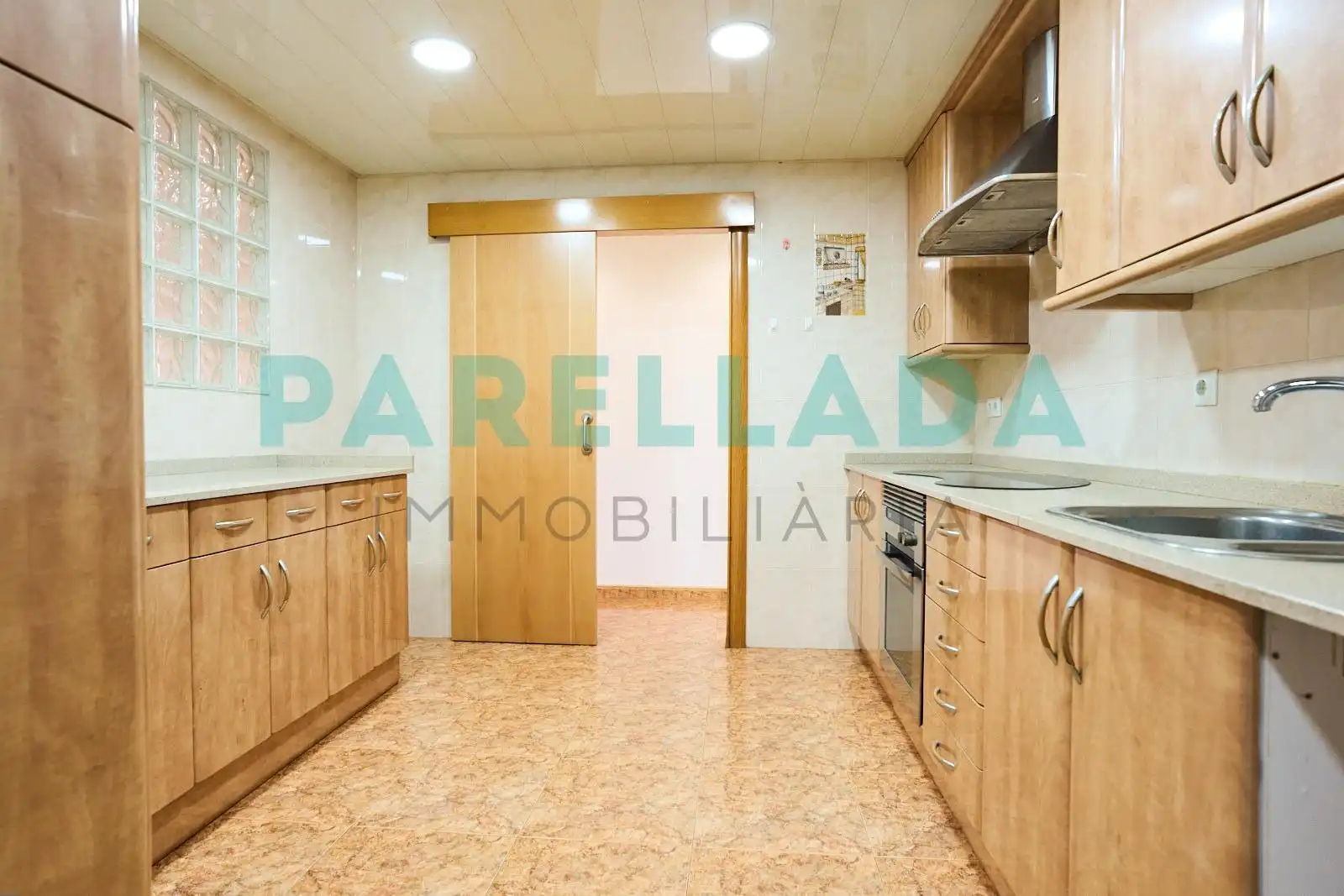 Kitchen of Flat for sale in Badalona