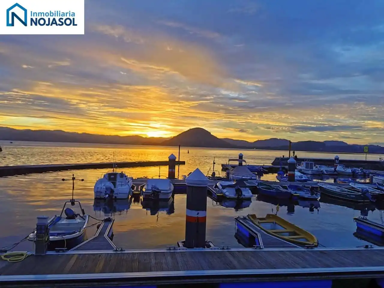 Vista exterior de Apartamento en venta en Santoña con Amueblado