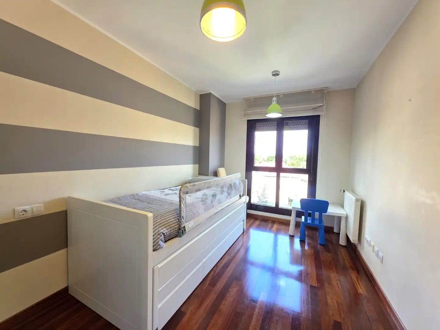 Habitación de Piso de alquiler en Siero con Calefacción, Parquet y Trastero