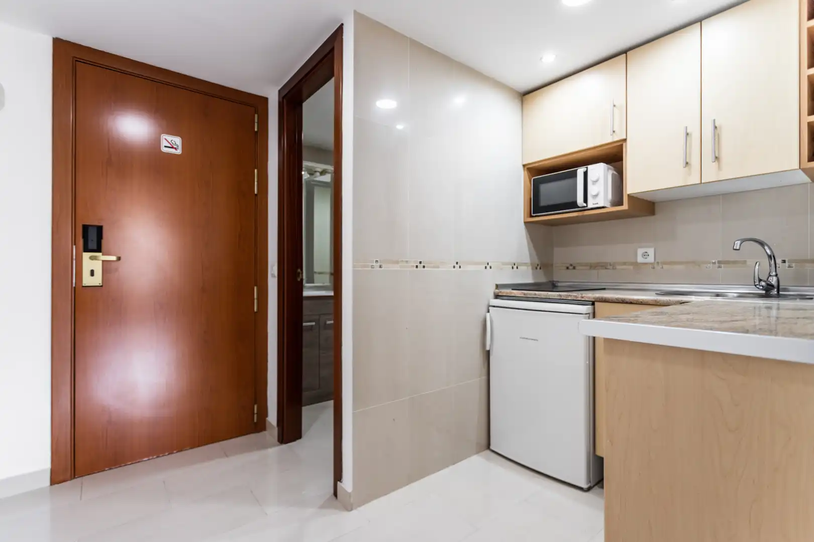 Kitchen of Study for sale in Fuengirola  with Air Conditioner, Terrace and Furnished