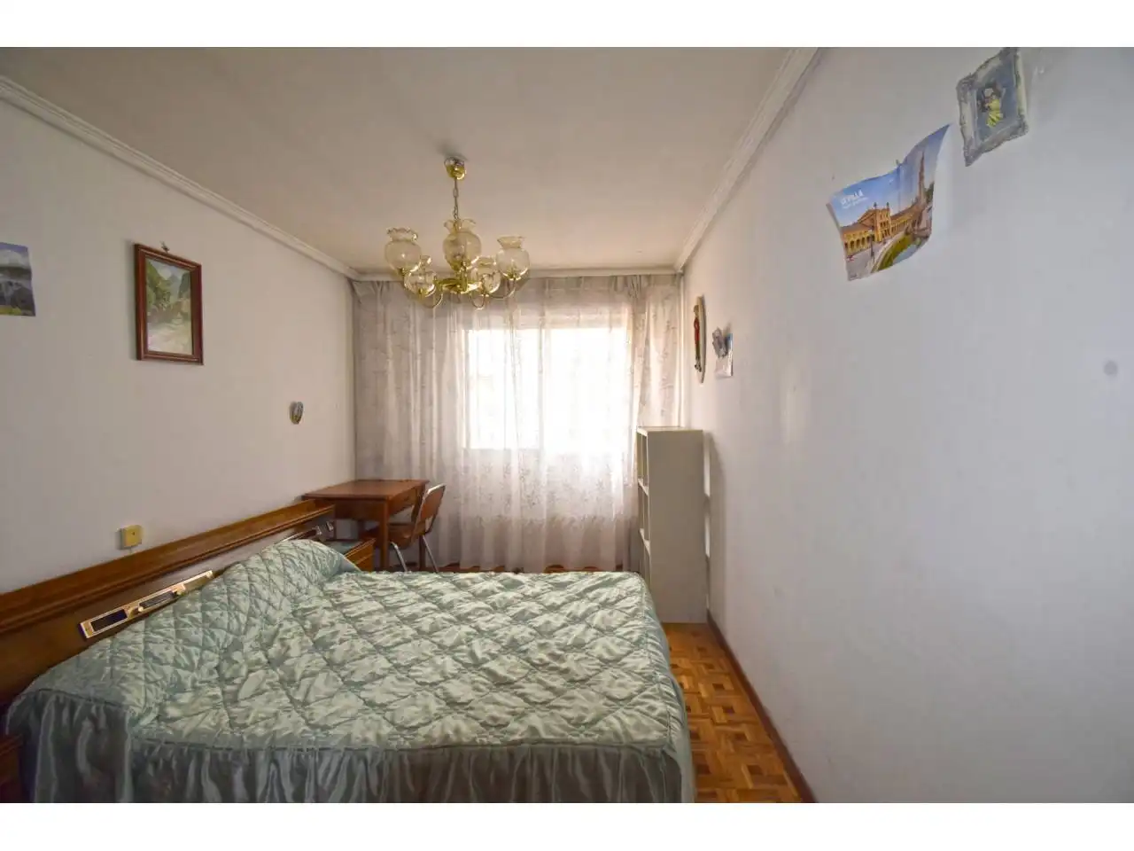 Habitación de Piso de alquiler en León Capital  con Calefacción, Terraza y Trastero