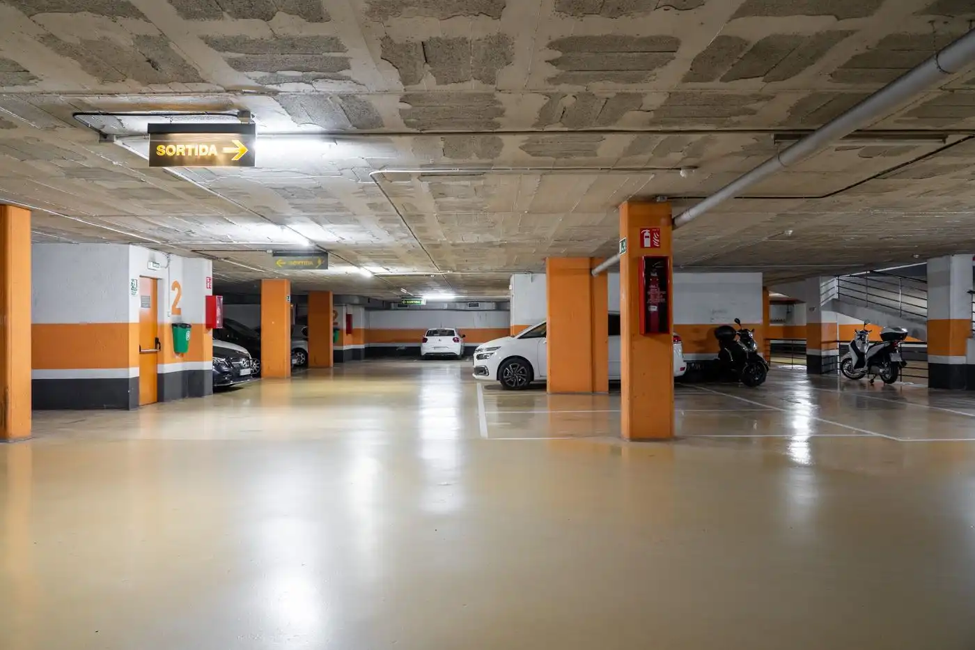 Parkplatz von Garage zur Miete in Barcelona